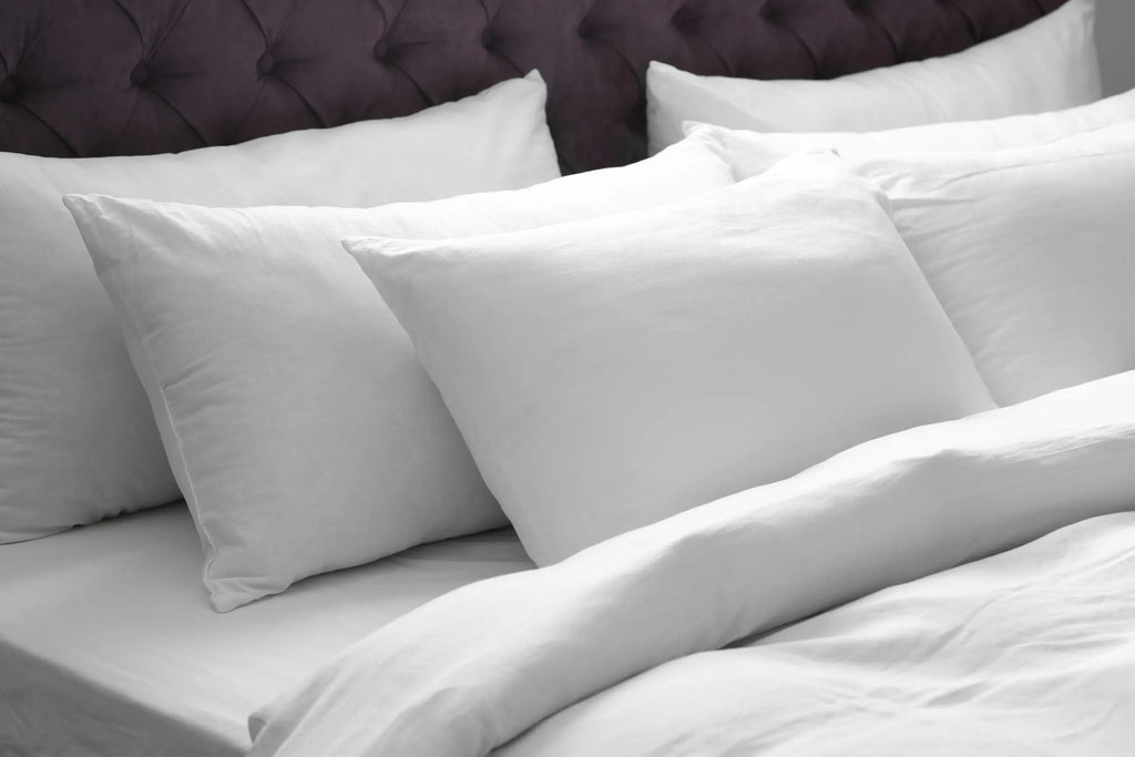 Best Hotel Pillows for Side Sleepers page sep sitename DZEE Home