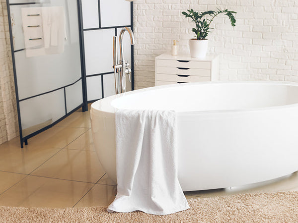 Bath-Towel-vs-Spa-Towel-What-s-the-Difference-and-Which-One-is-Right-for-You DZEE Home